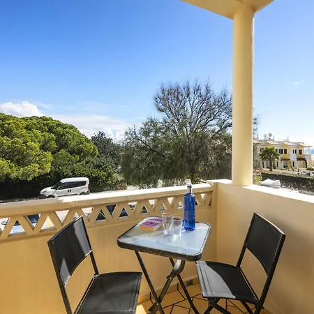 Stunning Sea View In Semesterbostad